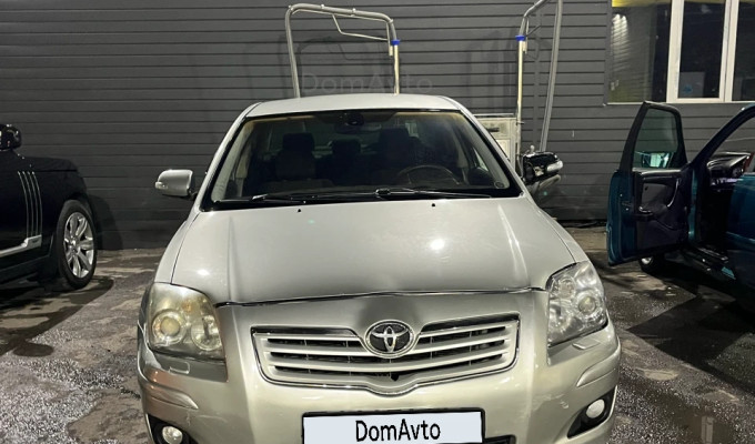 Toyota Avensis 2006 года