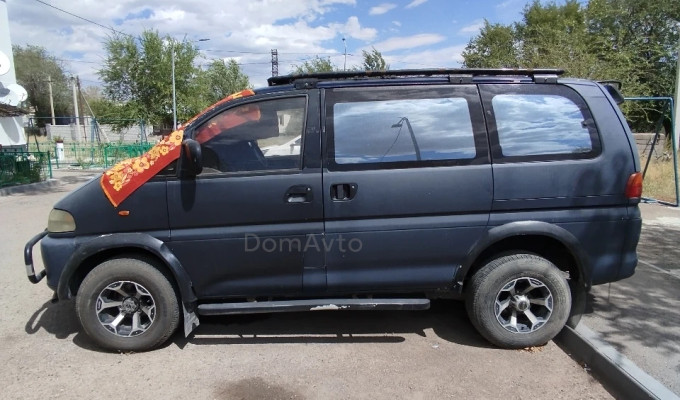 Mitsubishi Delica 1995 года