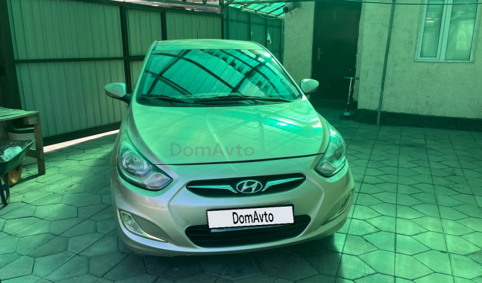 Hyundai Accent 2012 года
