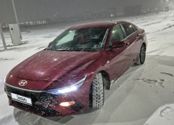 Hyundai Elantra 2024 года