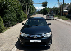 Toyota Camry 2013 года