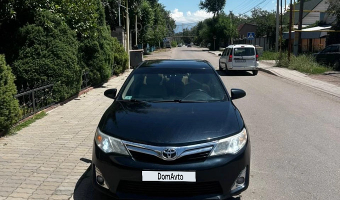 Toyota Camry 2013 года