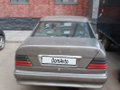 Mercedes-Benz E-Класс 1993 года