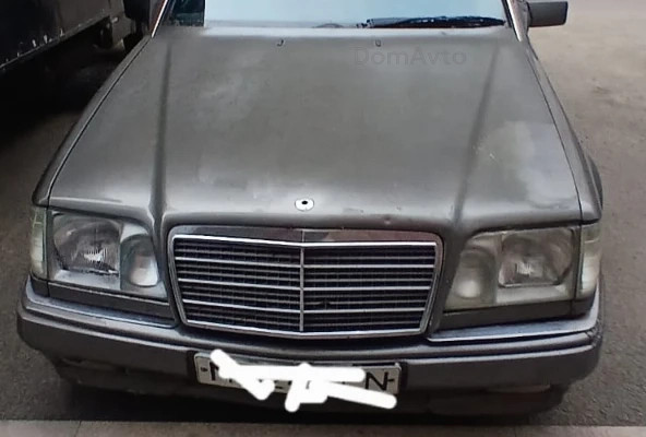 Mercedes-Benz E-Класс 1993 года