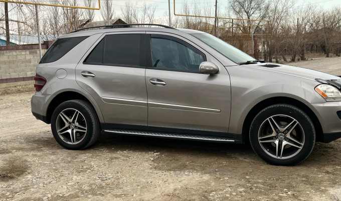 Mercedes-Benz ML-Класс 2008 года