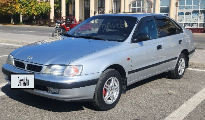 Toyota Carina E 1996 года