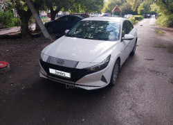 Hyundai Elantra 2022 года