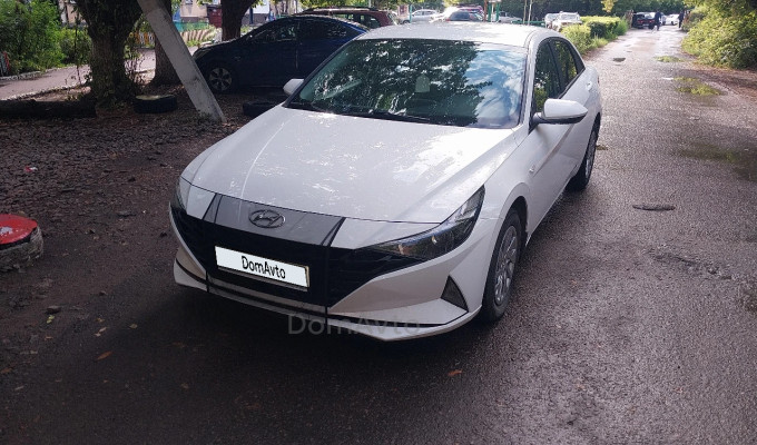 Hyundai Elantra 2022 года