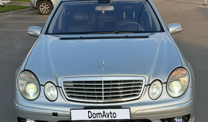Mercedes-Benz E-Класс 2002 года