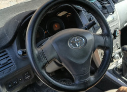 Toyota Corolla 2010 года