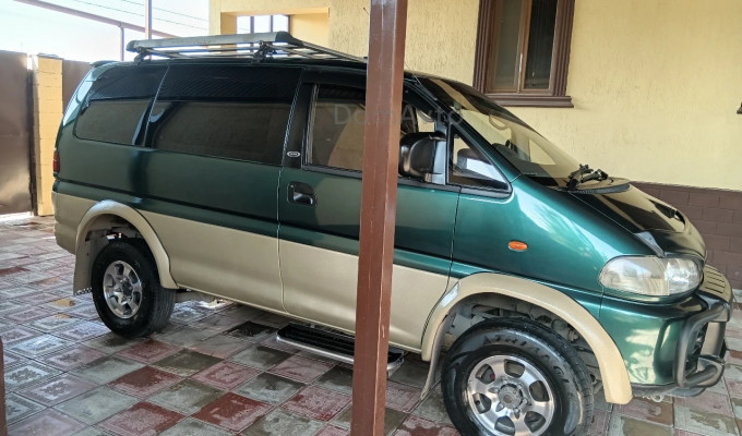 Mitsubishi Delica 1996 года
