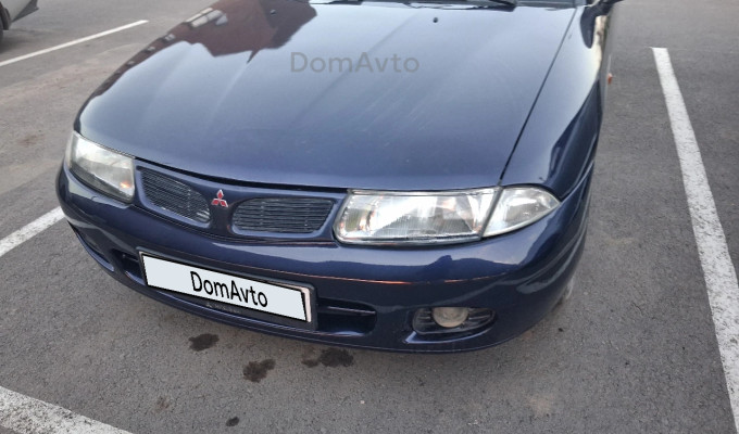 Mitsubishi Carisma 1996 года