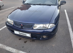 Mitsubishi Carisma 1996 года