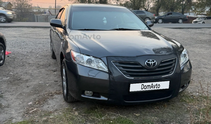 Toyota Camry 2006 года