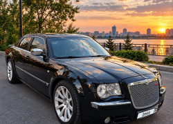 Chrysler 300C 2007 года