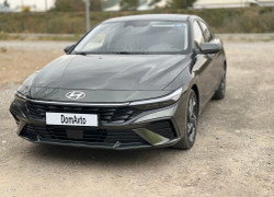 Hyundai Elantra 2024 года