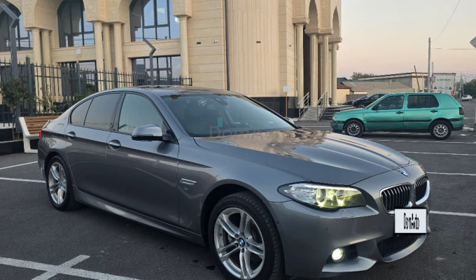 BMW 5 серия 2016 года