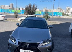 Lexus ES 2015 года