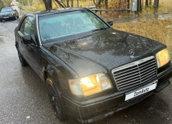 Mercedes-Benz E-Класс 1993 года