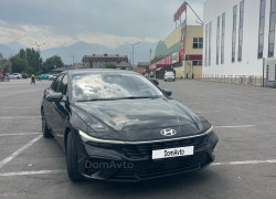 Hyundai Elantra 2024 года