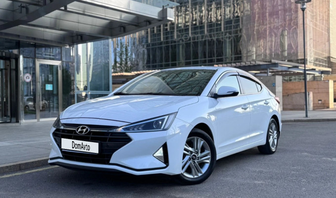 Hyundai Elantra 2020 года