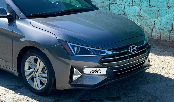 Hyundai Elantra 2019 года