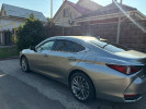 Lexus ES 2023 года