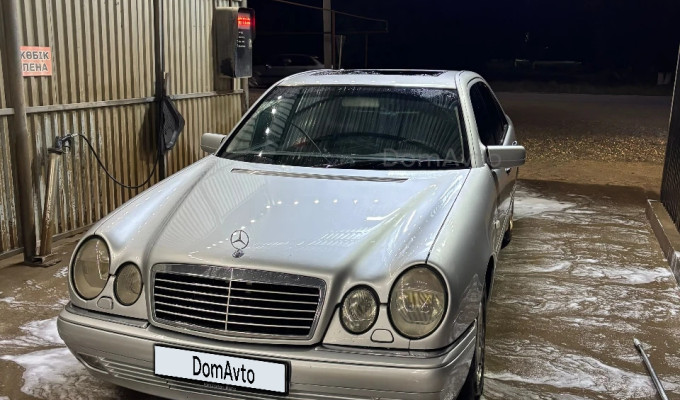 Mercedes-Benz E-Класс 1999 года