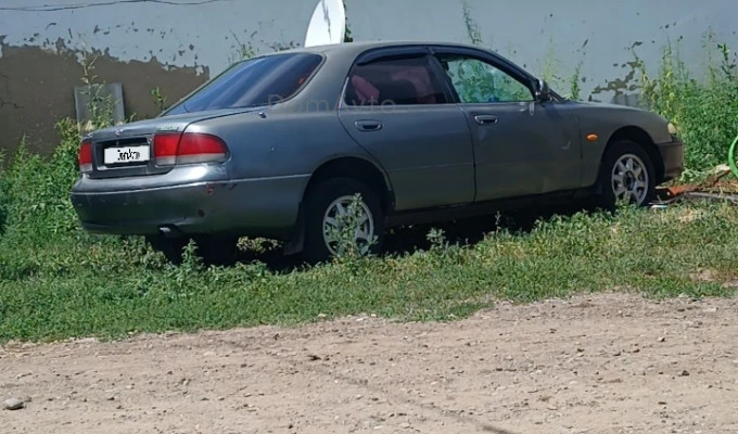 Mazda Cronos 1994 года