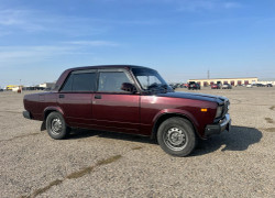 ВАЗ (Lada) 2107 2004 года