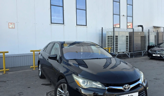 Toyota Camry 2016 года