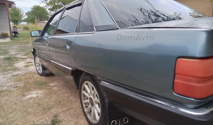 Audi 100 1991 года