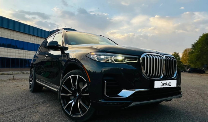 BMW X7 2020 года