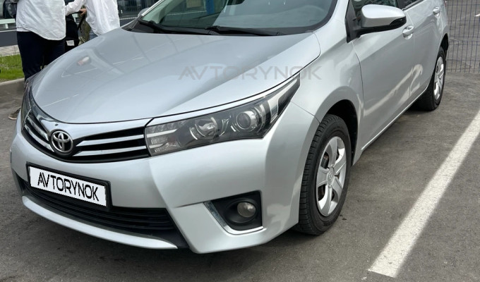 Toyota Corolla 2014 года