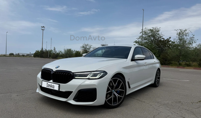 BMW 5 серия 2021 года