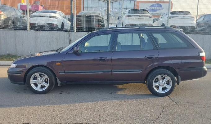 Mazda 626 1998 года