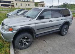 Mitsubishi Montero Sport 1999 года