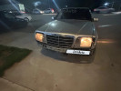 Mercedes-Benz E-Класс 1993 года