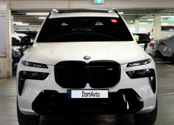 BMW X7 2023 года
