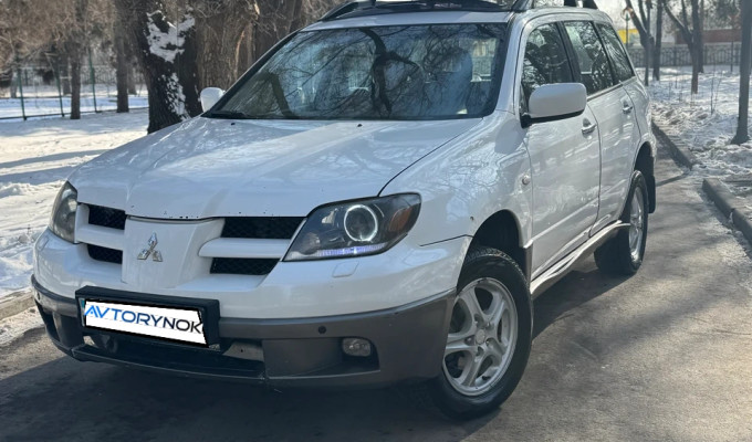 Mitsubishi Outlander 2004 года