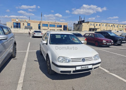 Volkswagen Golf 2001 года