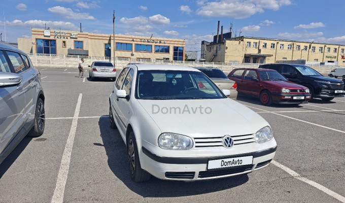 Volkswagen Golf 2001 года