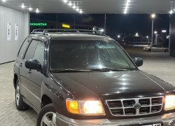 Subaru Forester 2000 года