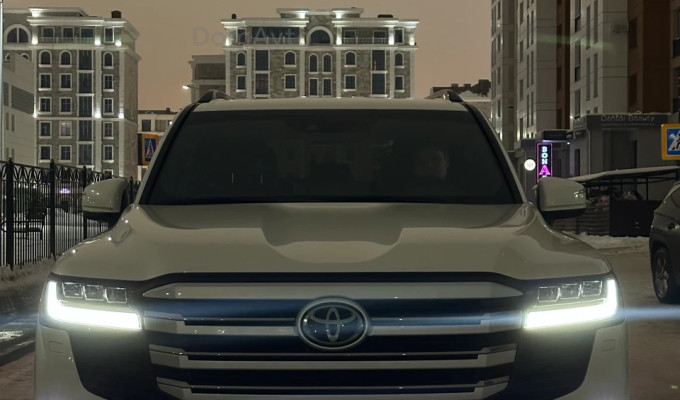 Toyota Land Cruiser 2023 года