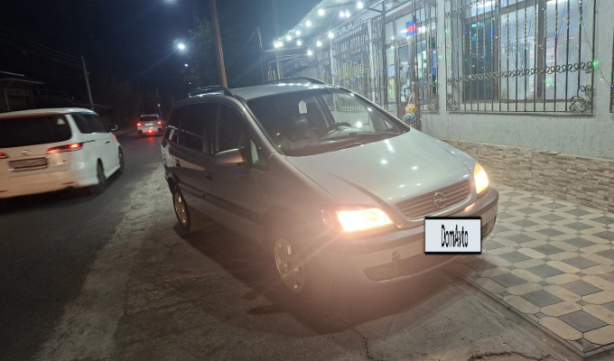 Opel Zafira 2002 года