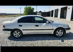 Toyota Avensis 1999 года