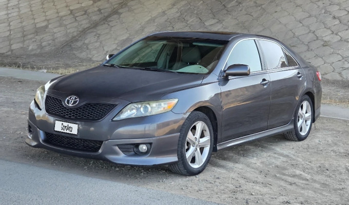Toyota Camry 2011 года