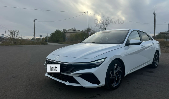 Hyundai Elantra 2024 года