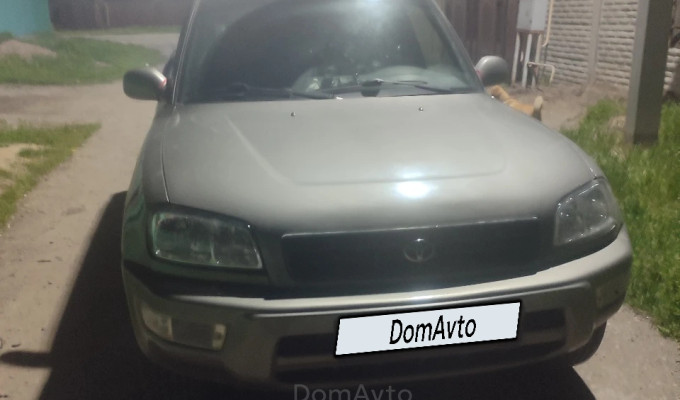 Toyota RAV4 1999 года
