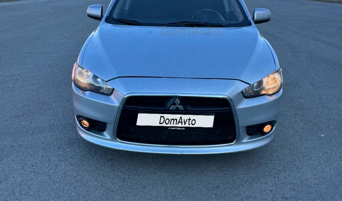 Mitsubishi Lancer 2013 года